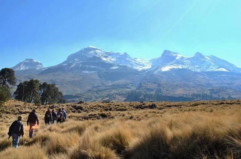 Iztaccihuatl-Popocatepetl